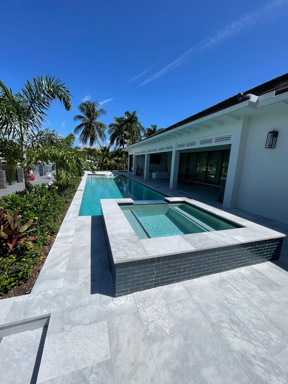 Pavers - 24" X 24" - Florida