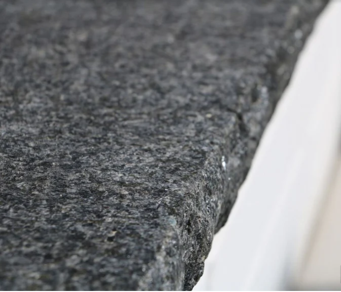Banas Stones® Coping (Rocked Edge Rebated) - Ontario