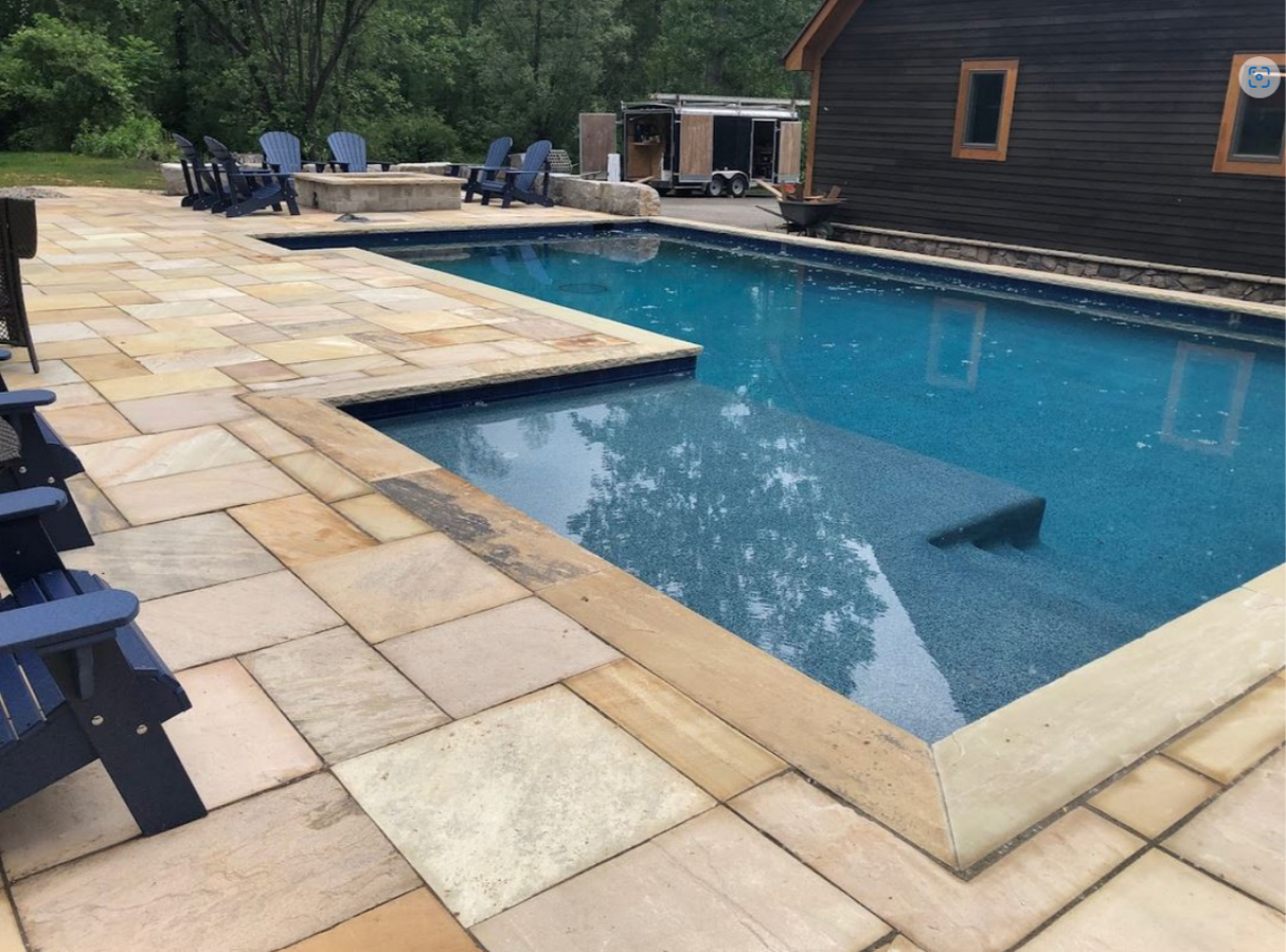 Banas Stones® Coping (Rocked Edge Rebated) - Ontario