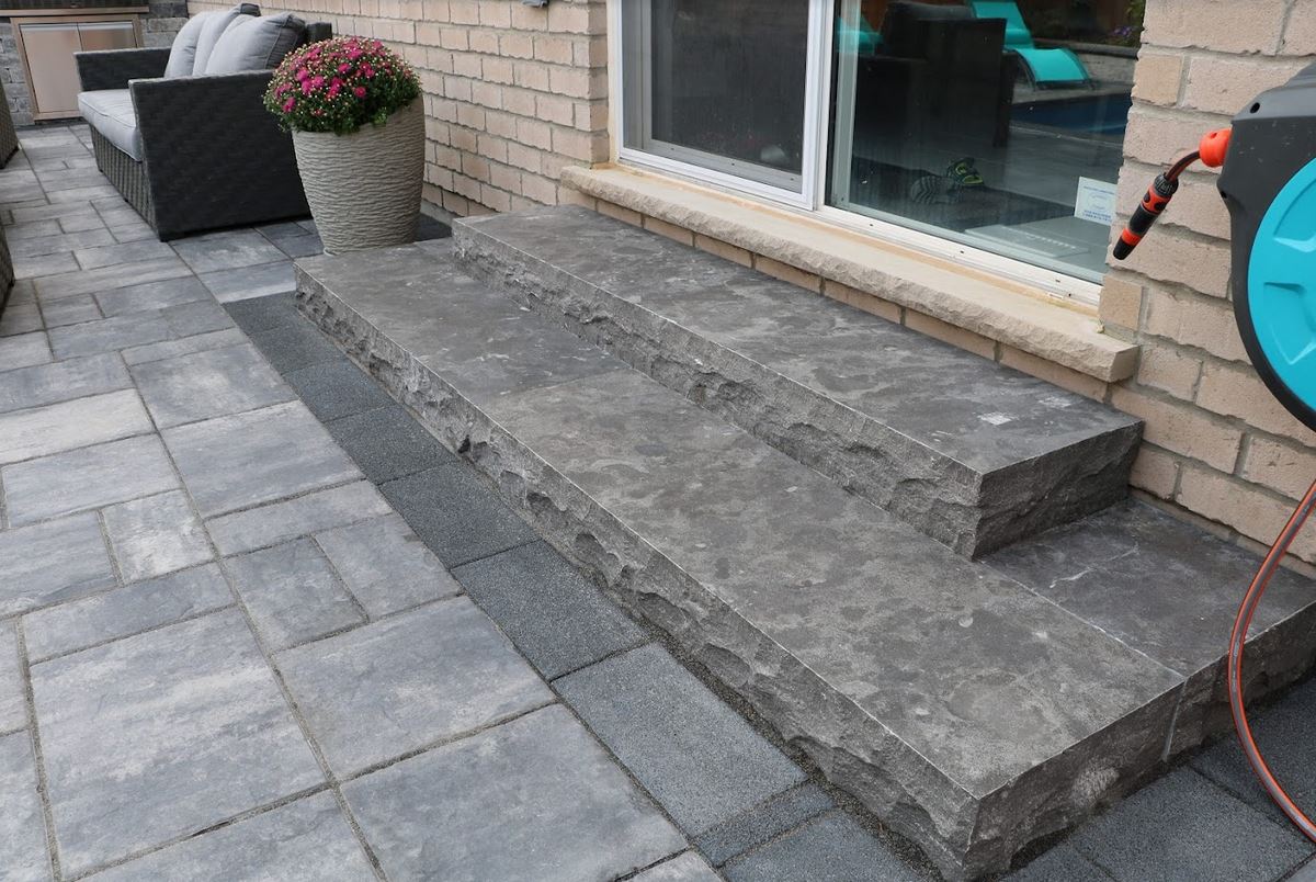 Banas Stones® 6" Thick Steps / Risers - 16" X 72" - Ontario