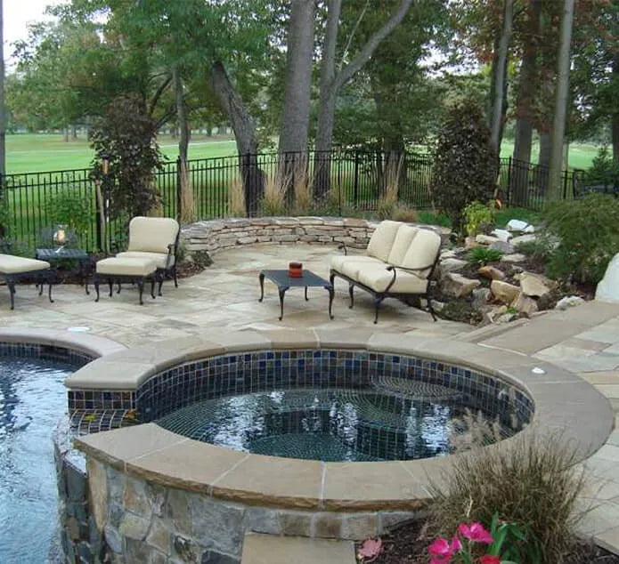 Banas Stones® 2" Thick Coping (Rock Faced) - 16" X 72" - Ontario