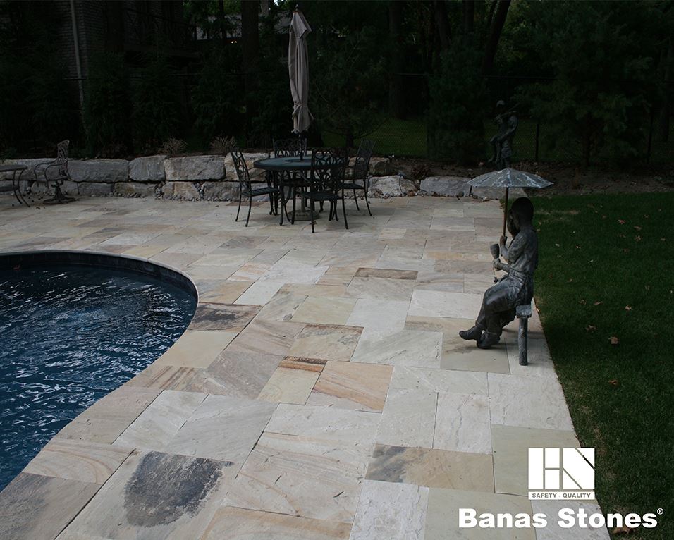 Banas Stones® Coping (Sandstone Bullnosed) - Ontario