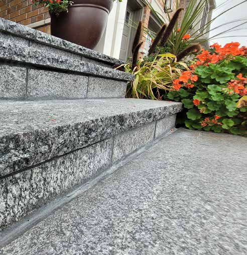 Banas Stones® Coping (Granite Rocked Edge) - Ontario