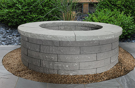 Does the kit include wall coping pieces?