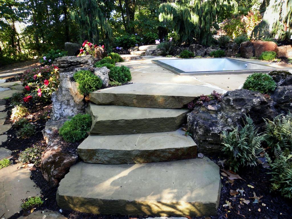 how many pounds does each stone weigh and what ar e the average dimensions