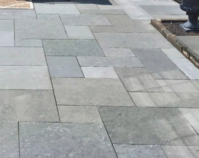 What are all the different sizes included in the Ashlar pattern set?