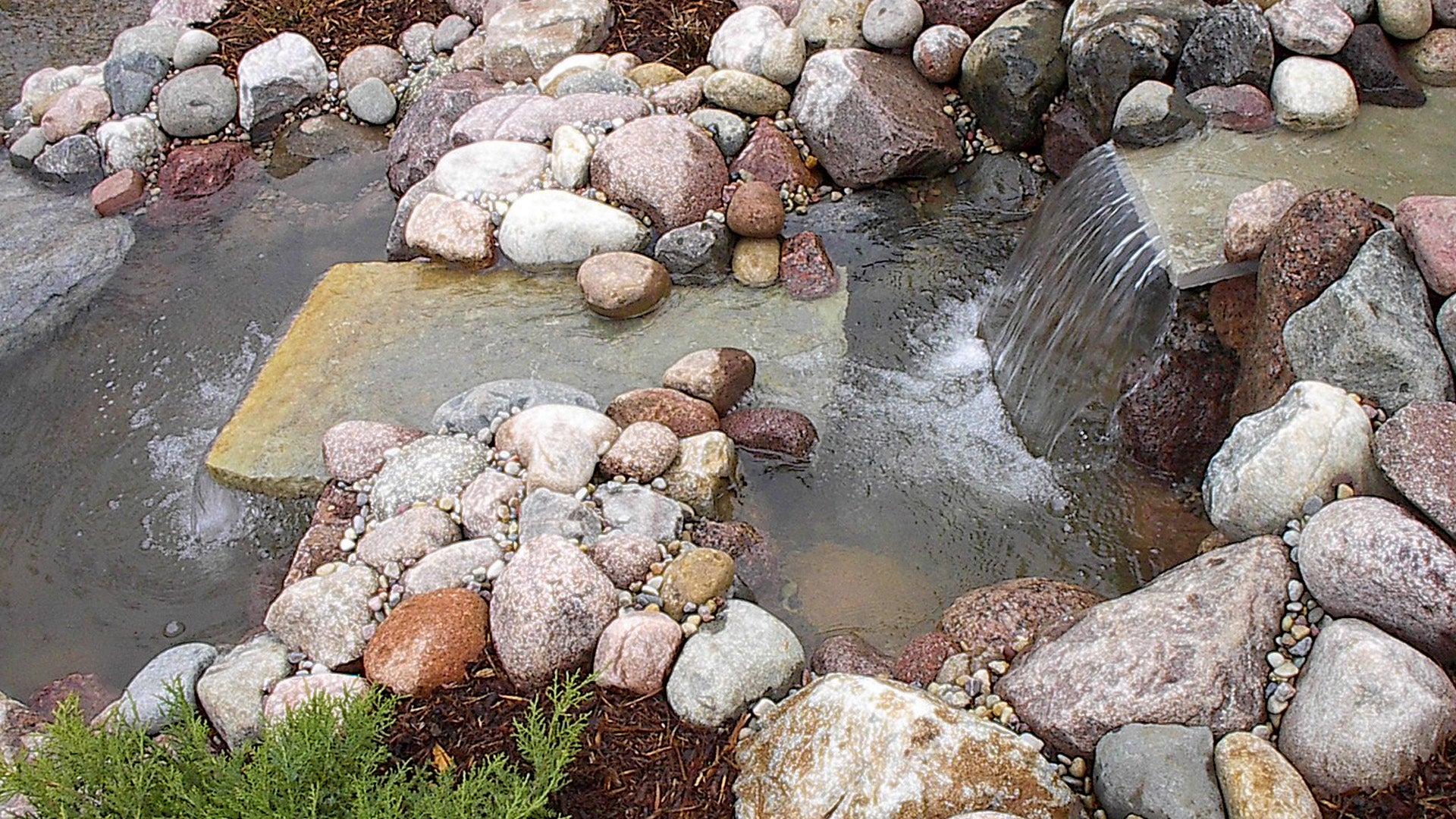 What are the full dimension options for Granite Cobbles and Boulders?