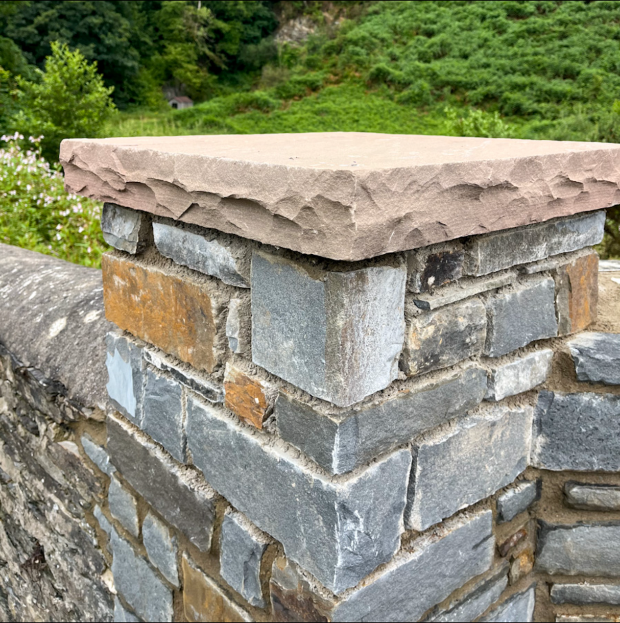 Banas Stones® Pier Caps - 24" X 24" - Ontario