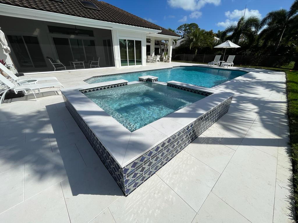 Bullnose Coping - 4" X 8" - Florida