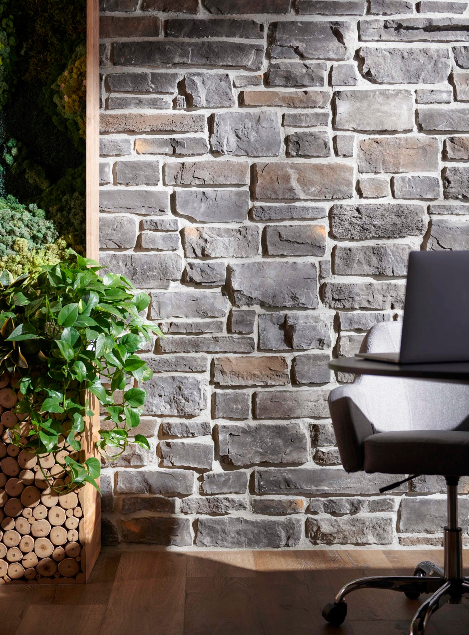 Dutch Quality Stone® - Weather Ledge Veneer - Massachusetts