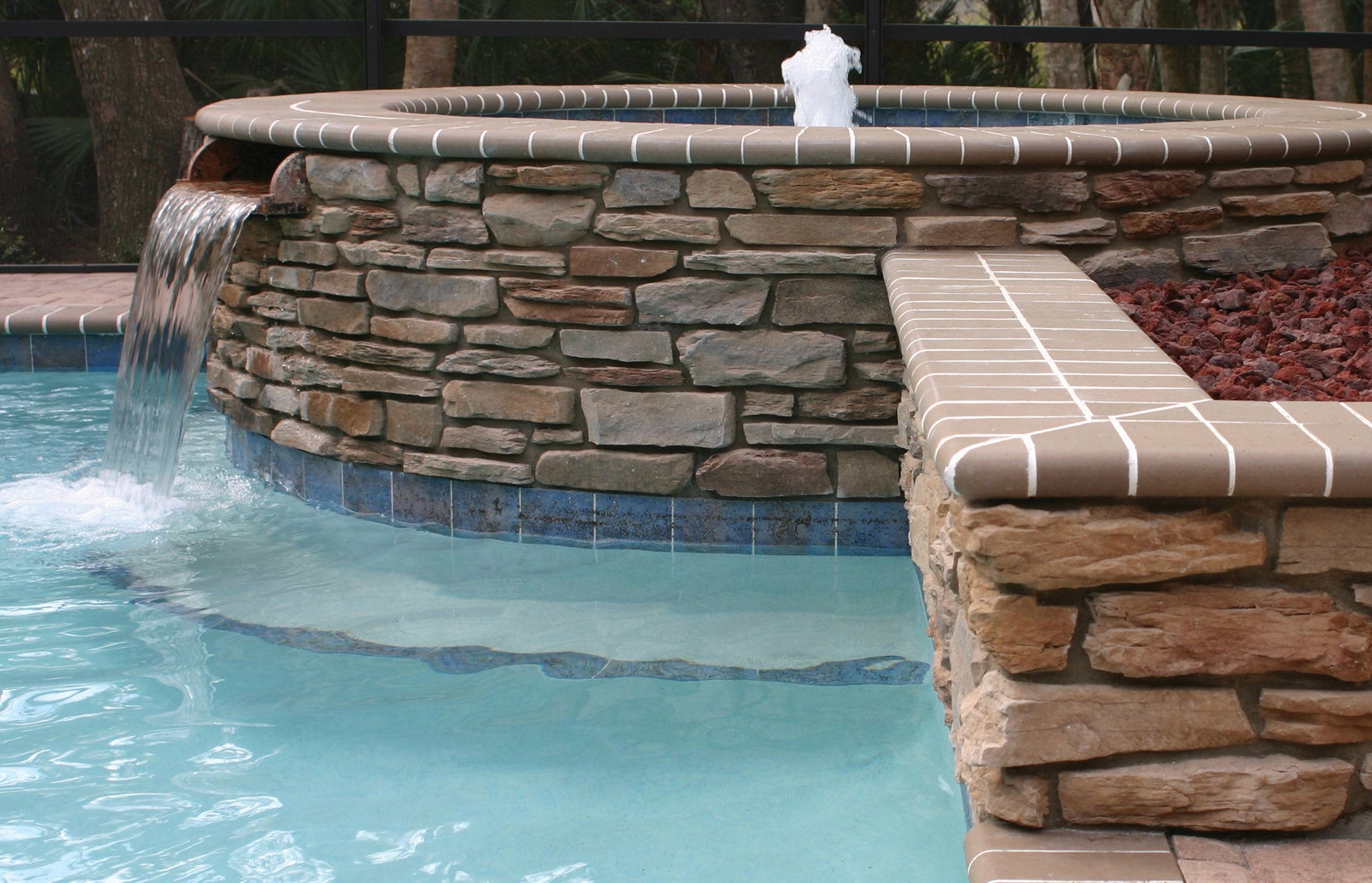 Dutch Quality Stone® - Ledgestone Veneer - Massachusetts