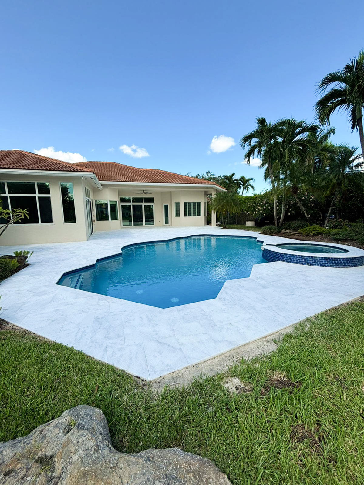 Pavers - 24" X 24" - Florida