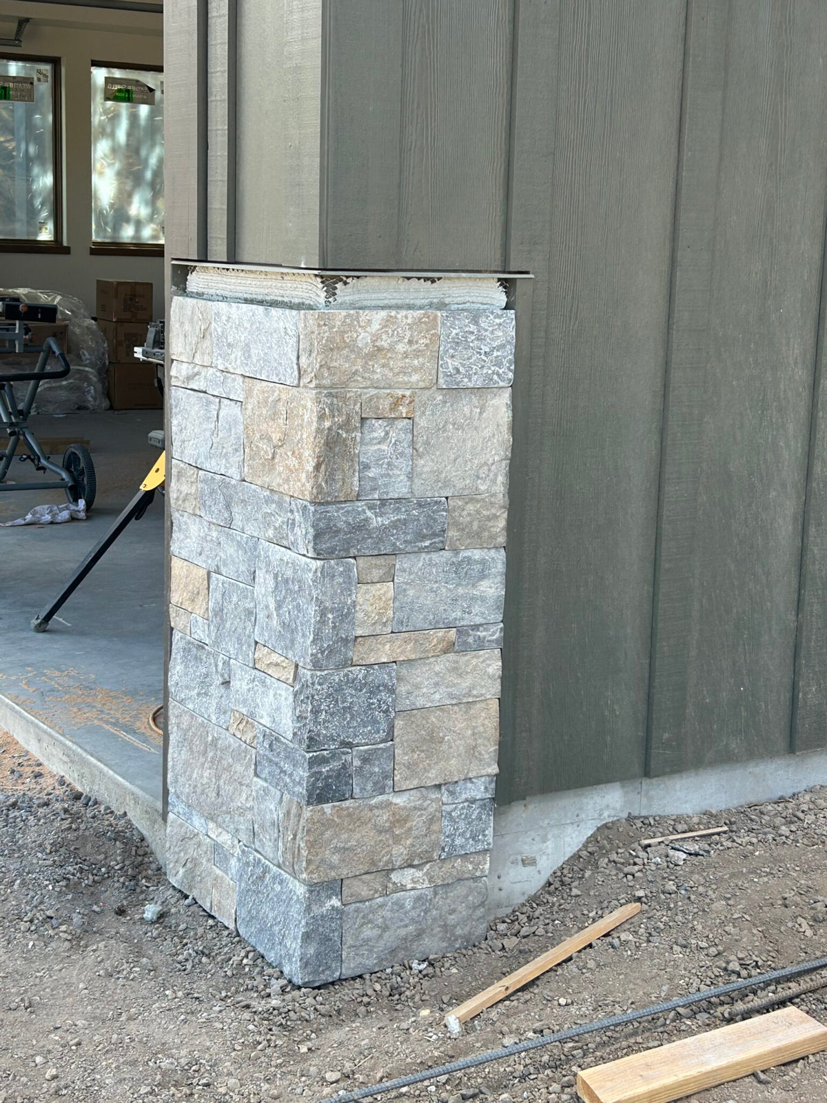 Course Layer Stone Pangaea® Natural Stone - 4 Course Formfit Veneer - Massachusetts ...